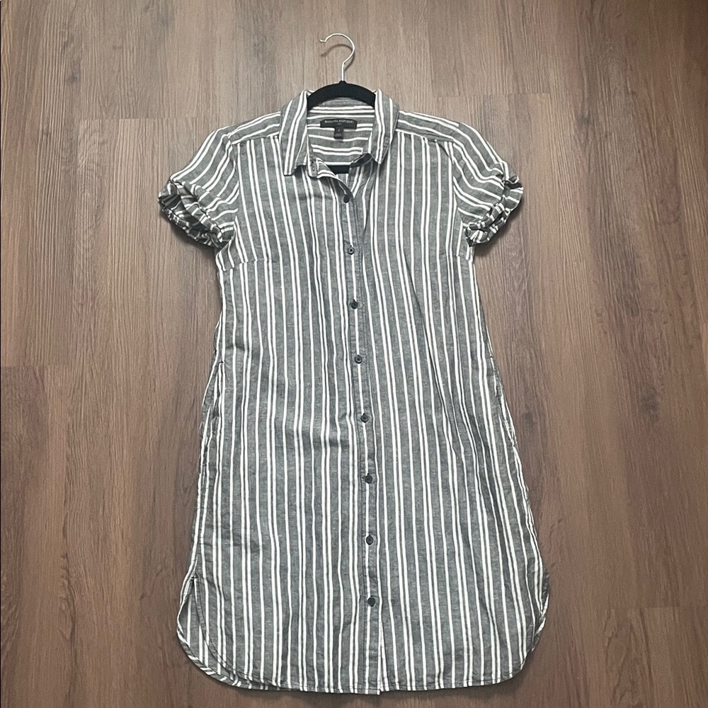 Banana Republic Navy and White Striped Shirt
